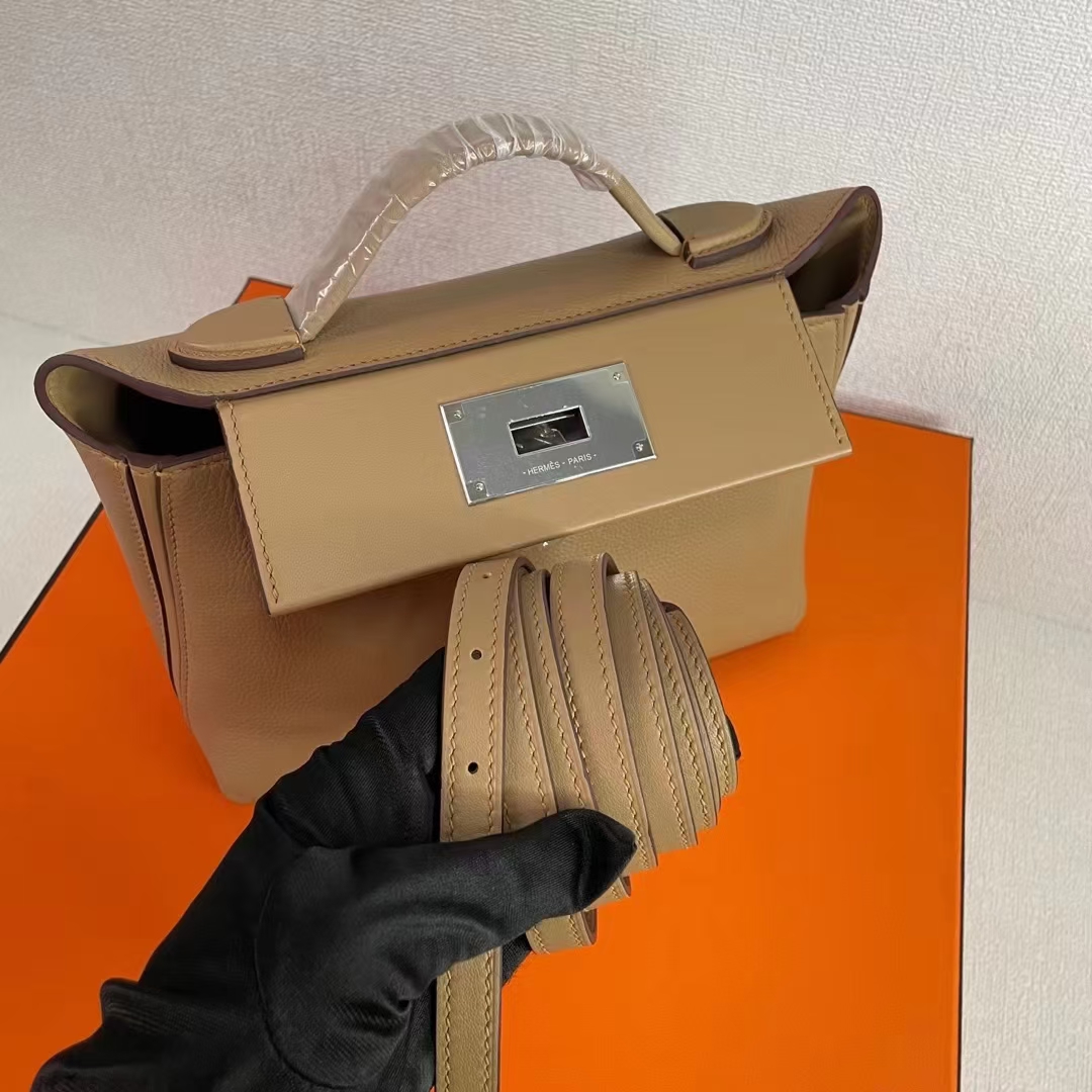 Hermès 24/24 Mini Bag in Milk Tea Color, Stylish Leather Handbag for Women 7 a1655281585891 3773
