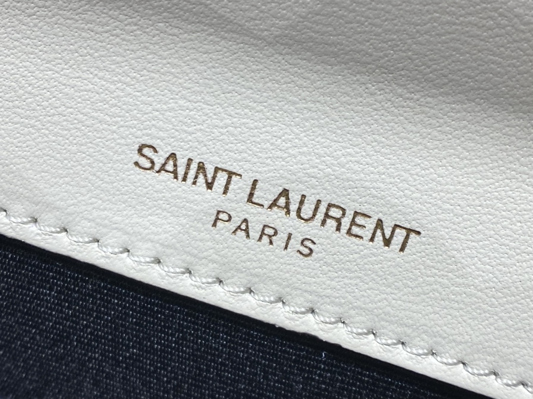 Saint laurent Ysl 𝑵𝒊𝒌𝒊 𝑳𝒂𝒎𝒃 22CM 小羊皮邮差包 533037/奶白色