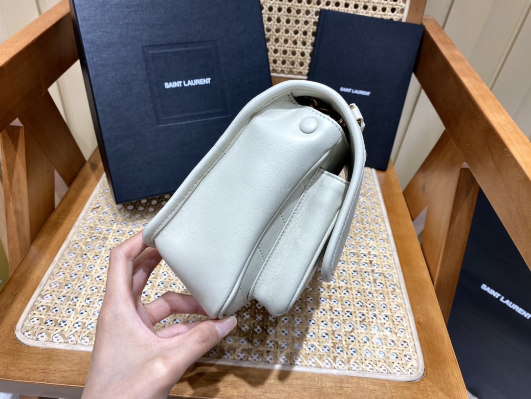 Saint laurent Ysl 𝑵𝒊𝒌𝒊 𝑳𝒂𝒎𝒃 22CM 小羊皮邮差包 533037/奶白色