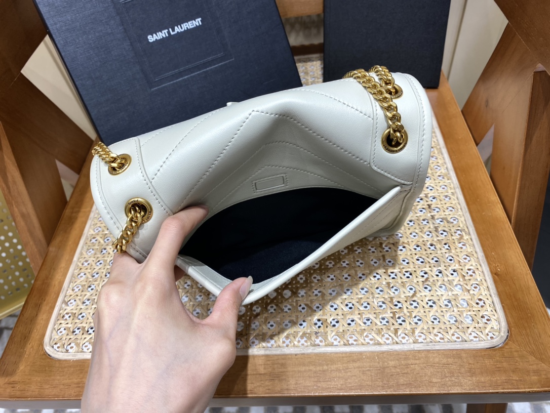 Saint laurent Ysl 𝑵𝒊𝒌𝒊 𝑳𝒂𝒎𝒃 22CM 小羊皮邮差包 533037/奶白色