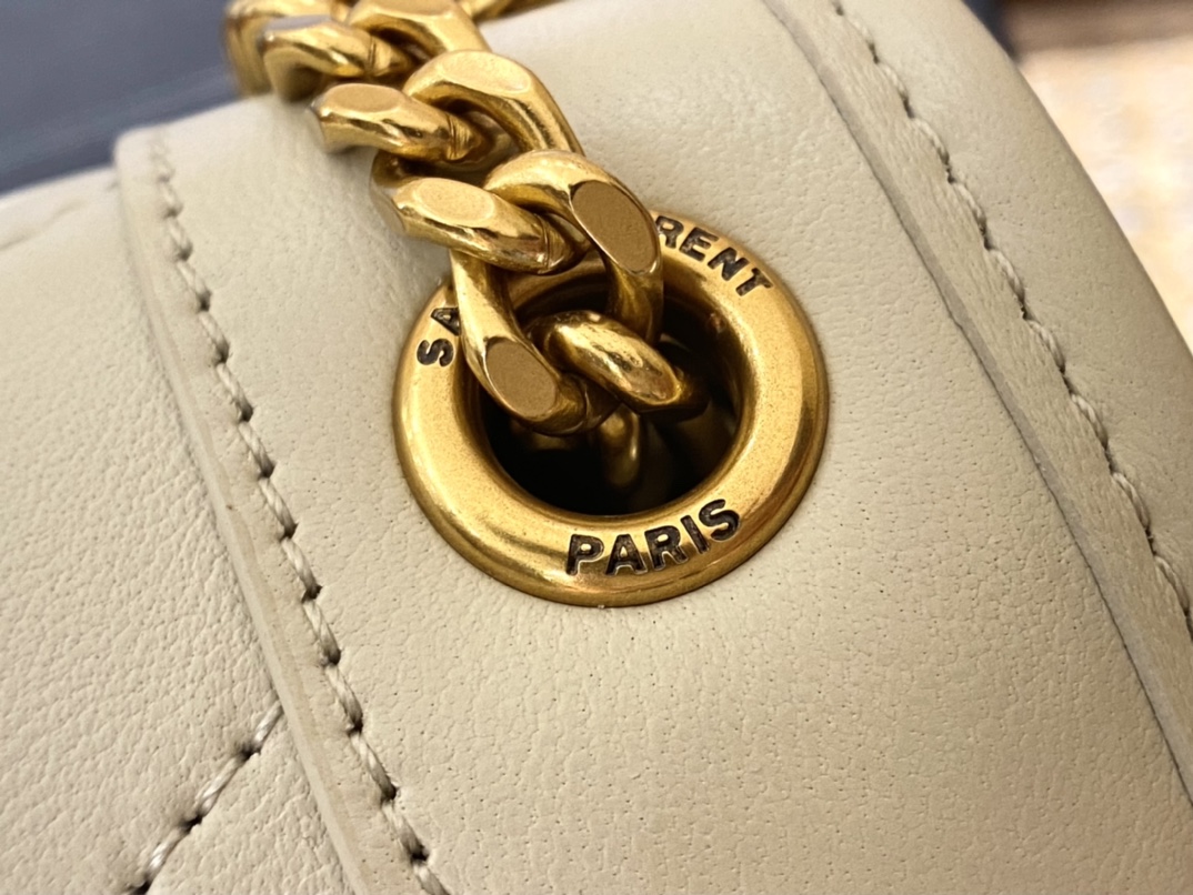 Saint laurent Ysl 𝑵𝒊𝒌𝒊 𝑳𝒂𝒎𝒃 22CM 小羊皮邮差包 533037/奶白色