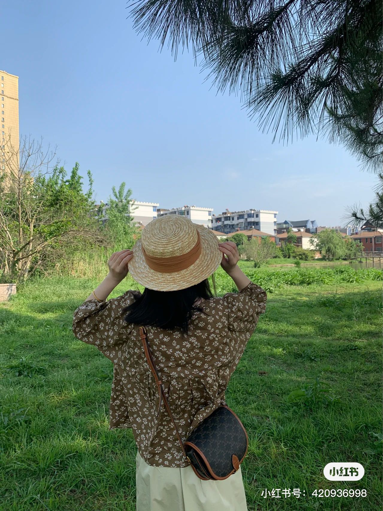 NO:213536,Celine saddle bag This presbyopia may be more suitable for me. The style is usually brown French retro clothes, Celine, celine19860909Celine马鞍包 这个老花可能更适合我的 风格平时棕色系法式复古类的衣服比较多,赛琳celine,celine,celine,Bag