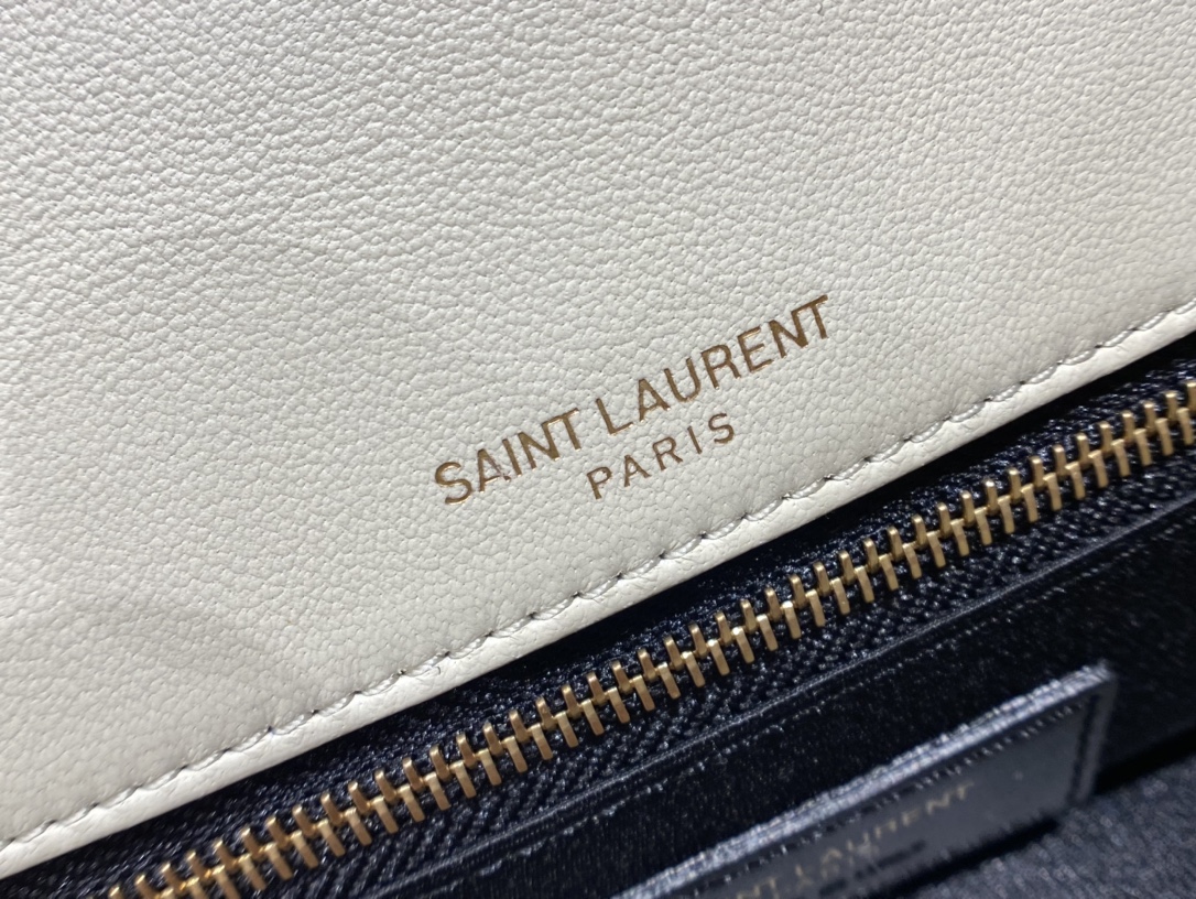 Saint laurent Ysl 𝑵𝒊𝒌𝒊 𝑳𝒂𝒎𝒃 28CM 小羊皮邮差包 498894/奶白色
