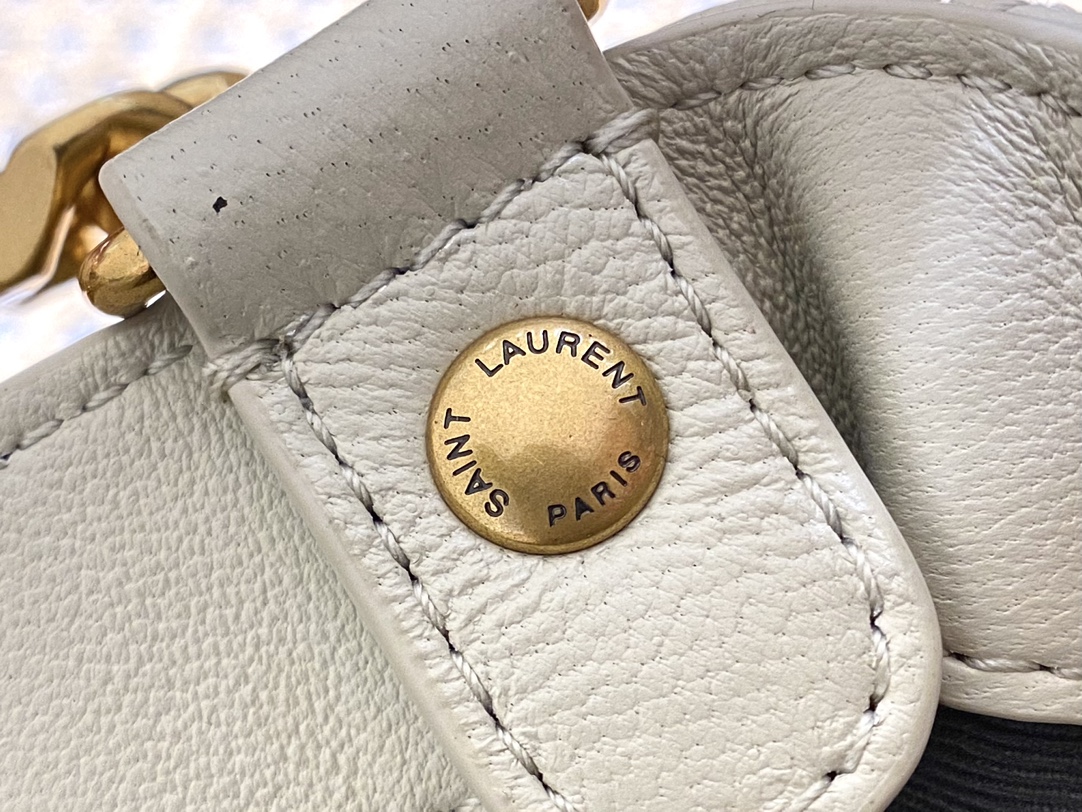 Saint laurent Ysl 𝑵𝒊𝒌𝒊 𝑳𝒂𝒎𝒃 28CM 小羊皮邮差包 498894/奶白色