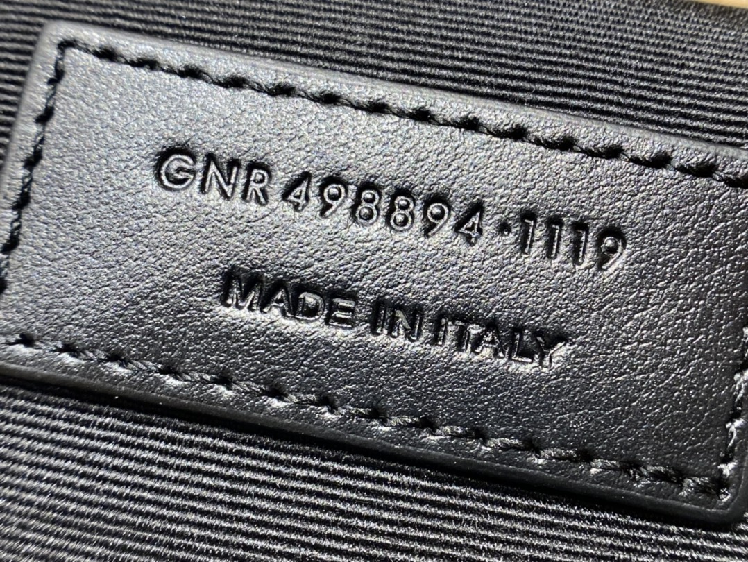 Saint laurent Ysl 𝑵𝒊𝒌𝒊 𝑳𝒂𝒎𝒃 28CM 小羊皮邮差包 498894/奶白色