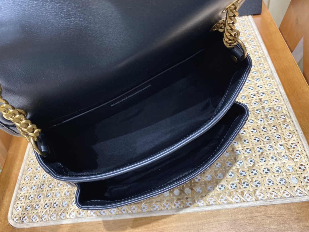 Saint laurent Ysl 𝑵𝒊𝒌𝒊 𝑳𝒂𝒎𝒃 22CM 小羊皮邮差包 533037/黑色