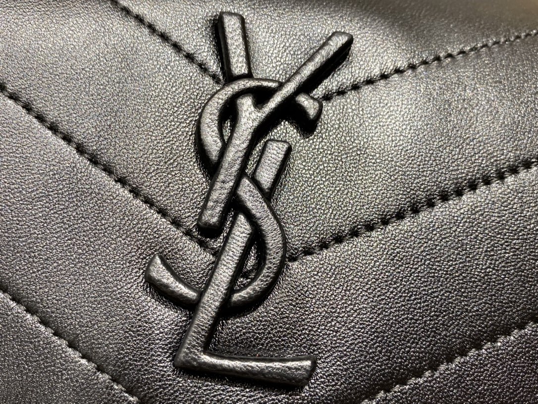 Saint laurent Ysl 𝑵𝒊𝒌𝒊 𝑳𝒂𝒎𝒃 22CM 小羊皮邮差包 533037/黑色
