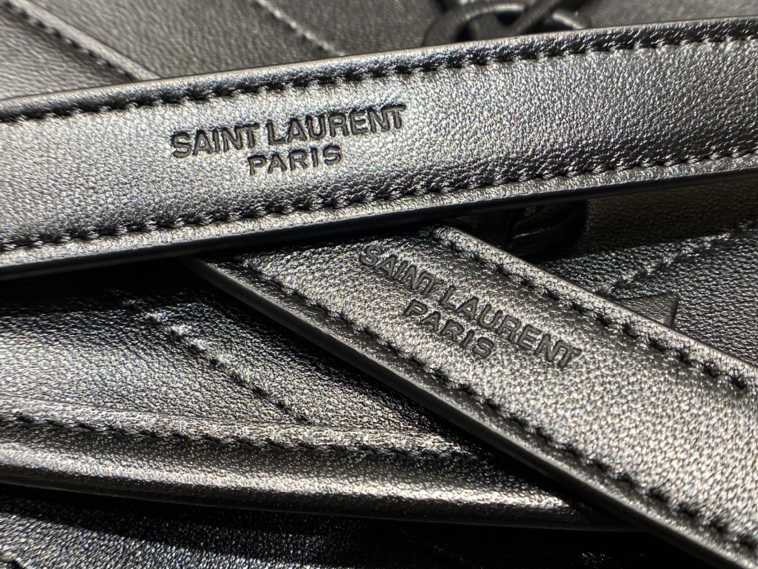 Saint laurent Ysl ๐ต๐๐๐ ๐ณ๐๐๐ 28CM ๅฐ็พ็ฎ้ฎๅทฎๅ
498894/้ป่ฒ