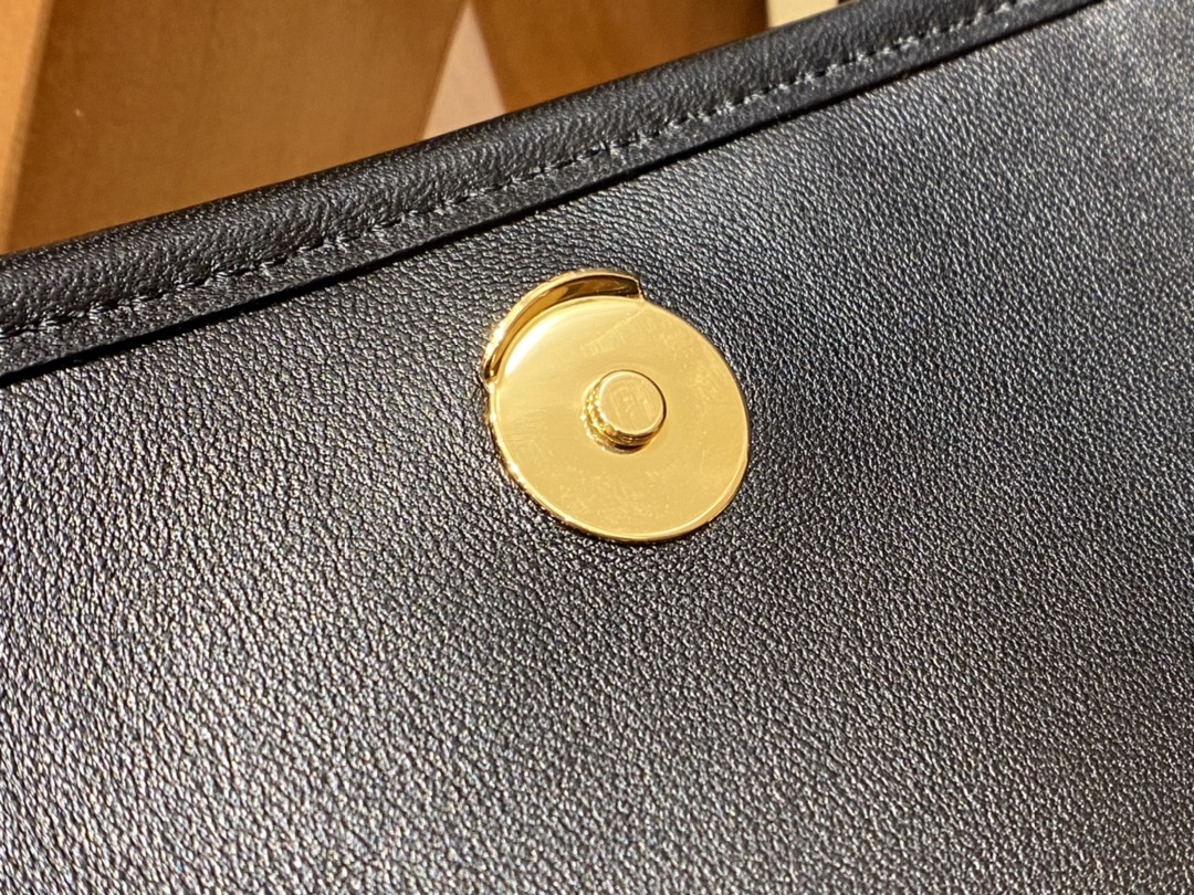 Saint laurent Ysl ๐ต๐๐๐ ๐ณ๐๐๐ 28CM ๅฐ็พ็ฎ้ฎๅทฎๅ
498894/้ป่ฒ