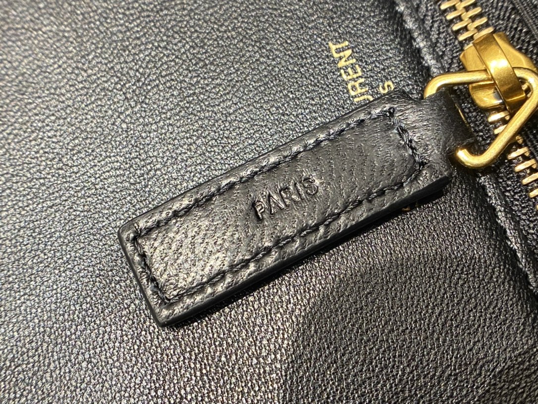 Saint laurent Ysl ๐ต๐๐๐ ๐ณ๐๐๐ 28CM ๅฐ็พ็ฎ้ฎๅทฎๅ
498894/้ป่ฒ