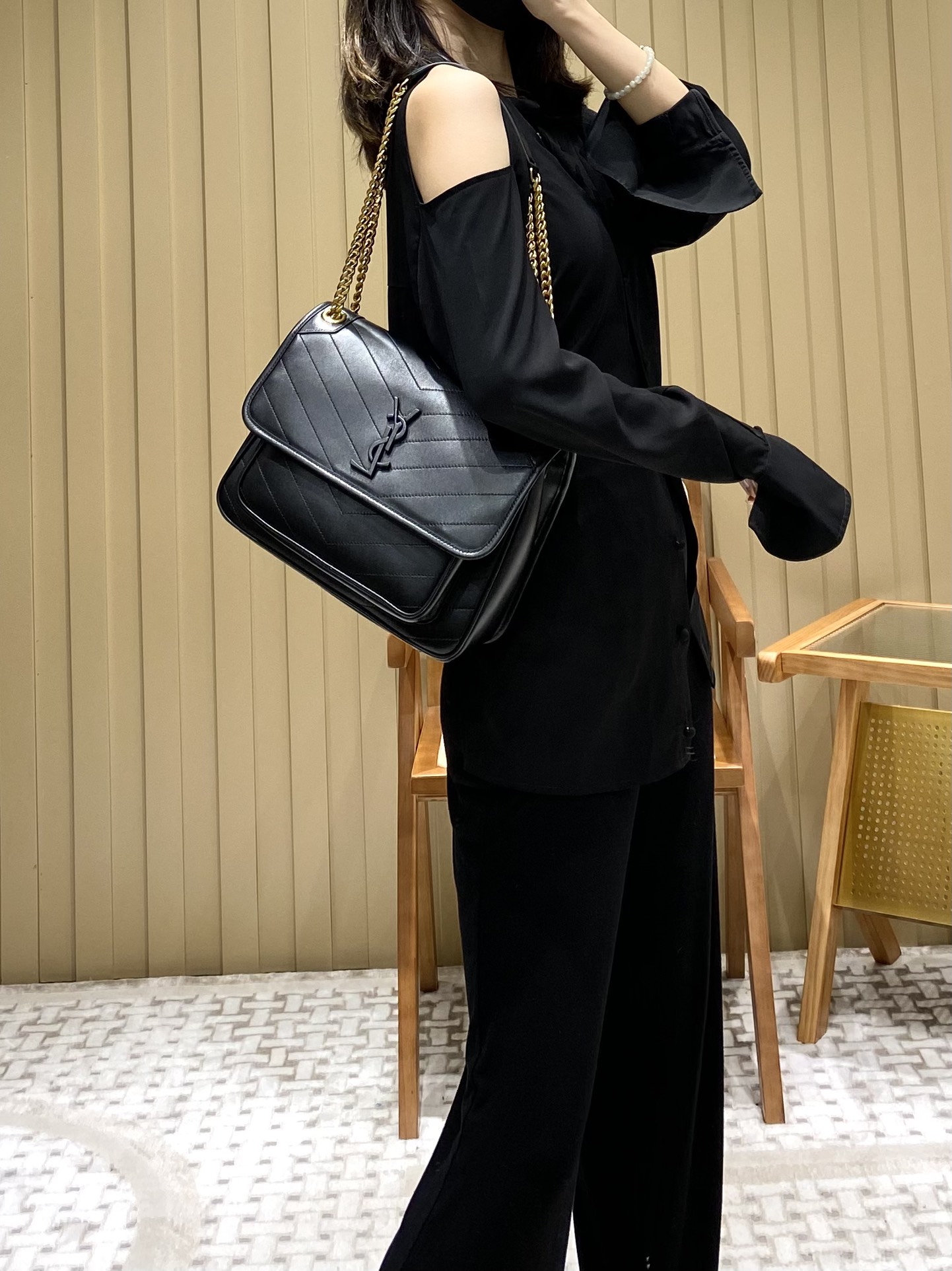 Saint laurent Ysl ๐ต๐๐๐ ๐ณ๐๐๐ 28CM ๅฐ็พ็ฎ้ฎๅทฎๅ
498894/้ป่ฒ