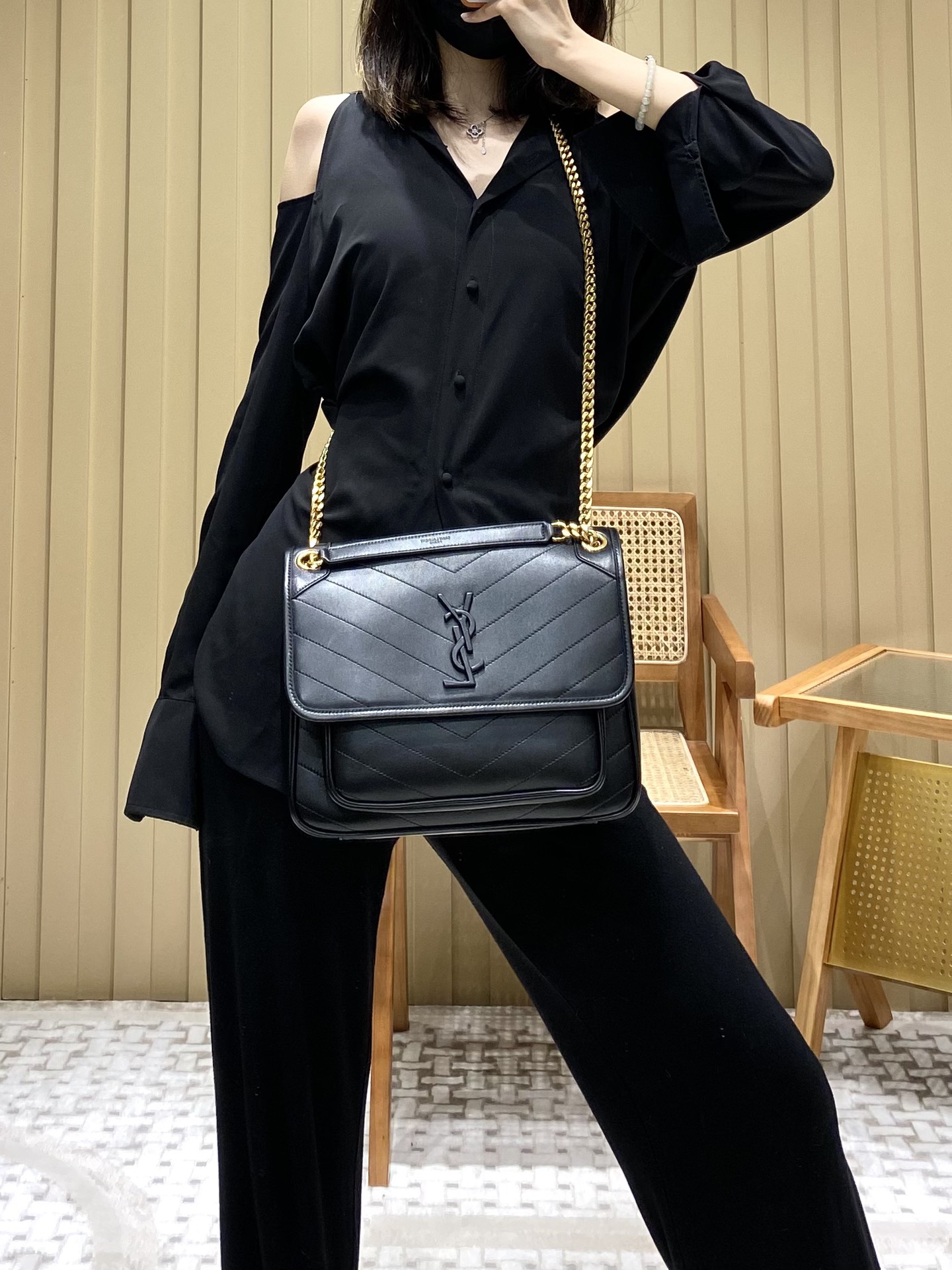 Saint laurent Ysl ๐ต๐๐๐ ๐ณ๐๐๐ 28CM ๅฐ็พ็ฎ้ฎๅทฎๅ
498894/้ป่ฒ