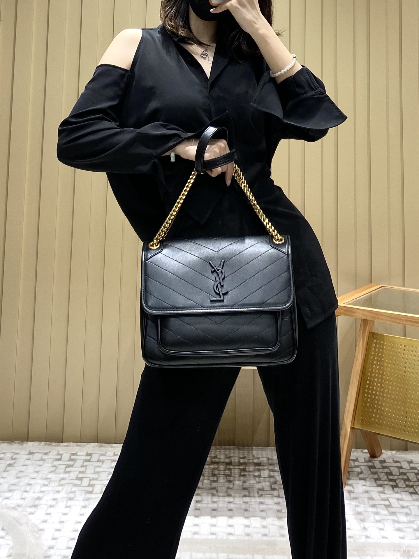 Saint laurent Ysl ๐ต๐๐๐ ๐ณ๐๐๐ 28CM ๅฐ็พ็ฎ้ฎๅทฎๅ
498894/้ป่ฒ
