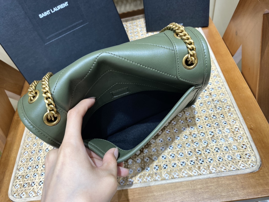 Saint laurent Ysl 𝑵𝒊𝒌𝒊 𝑳𝒂𝒎𝒃 22CM 小羊皮邮差包 533037/橄榄绿