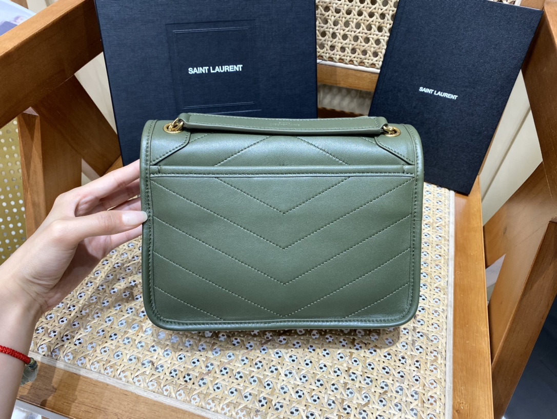 Saint laurent Ysl 𝑵𝒊𝒌𝒊 𝑳𝒂𝒎𝒃 22CM 小羊皮邮差包 533037/橄榄绿