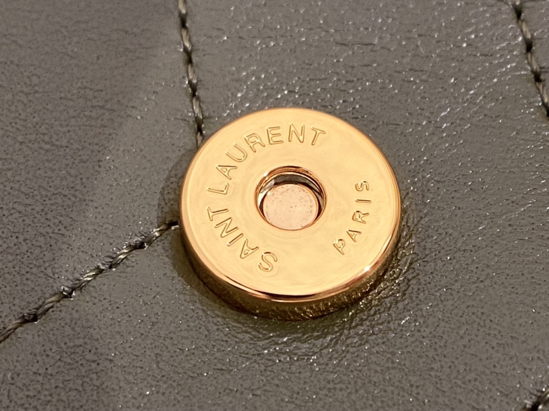 Saint laurent Ysl 𝑵𝒊𝒌𝒊 𝑳𝒂𝒎𝒃 22CM 小羊皮邮差包 533037/橄榄绿