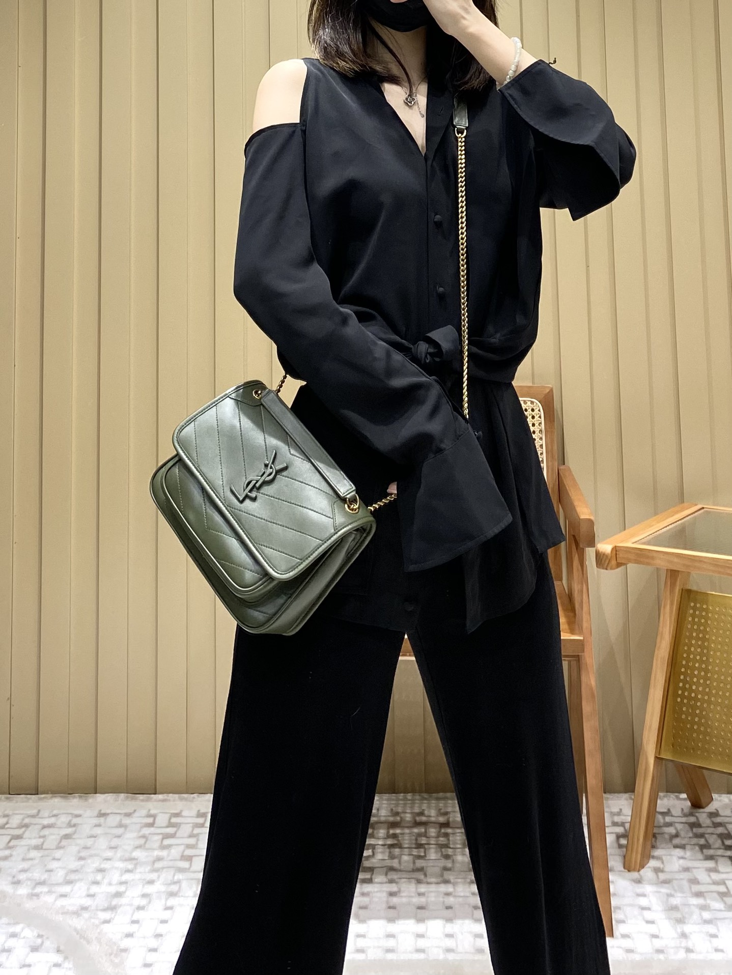 Saint laurent Ysl 𝑵𝒊𝒌𝒊 𝑳𝒂𝒎𝒃 22CM 小羊皮邮差包 533037/橄榄绿