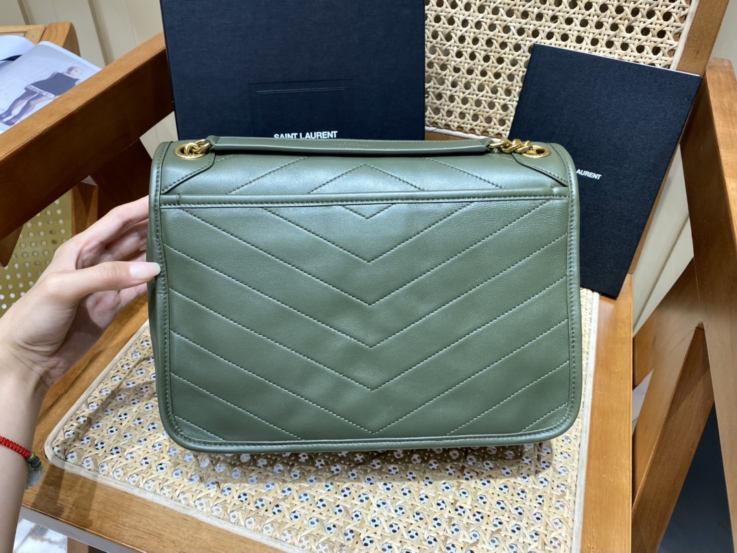 Saint laurent Ysl 𝑵𝒊𝒌𝒊 𝑳𝒂𝒎𝒃 28CM 小羊皮邮差包 498894/橄榄绿