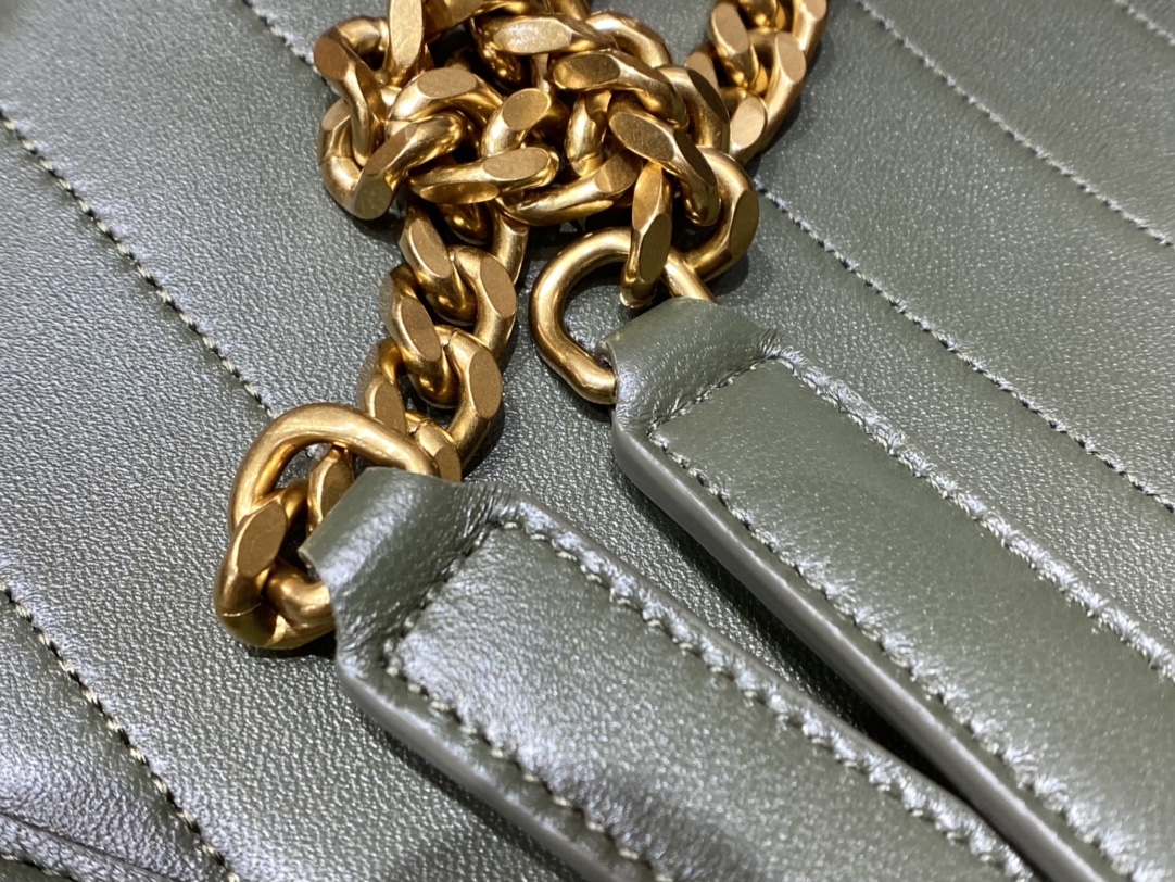 Saint laurent Ysl 𝑵𝒊𝒌𝒊 𝑳𝒂𝒎𝒃 28CM 小羊皮邮差包 498894/橄榄绿