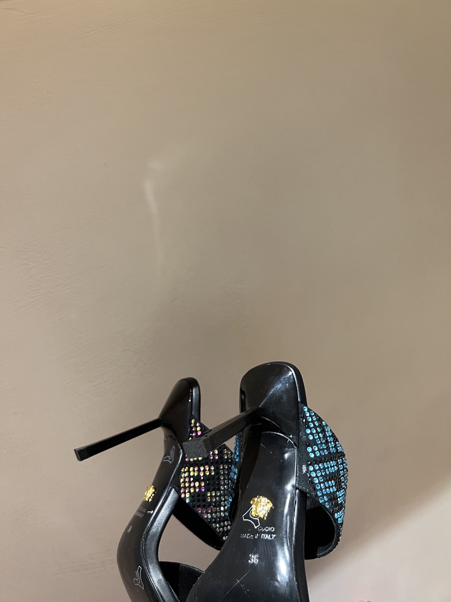 Fendi x Versace Collaboration: Fashion Week Highlights and Key Details - 图片 9