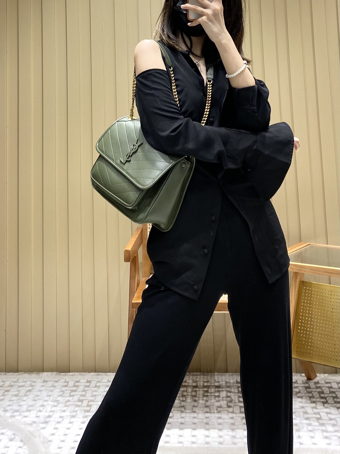 Saint laurent Ysl 𝑵𝒊𝒌𝒊 𝑳𝒂𝒎𝒃 28CM 小羊皮邮差包 498894/橄榄绿