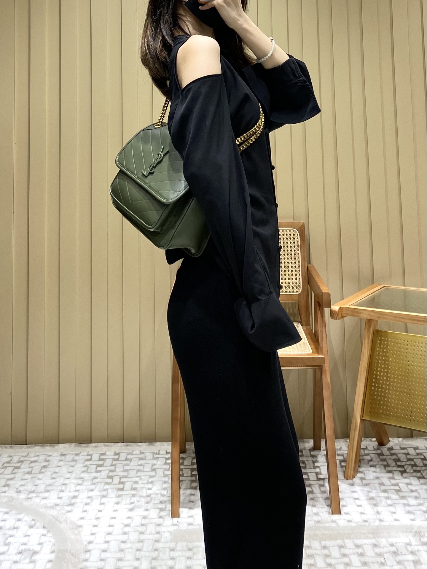 Saint laurent Ysl 𝑵𝒊𝒌𝒊 𝑳𝒂𝒎𝒃 28CM 小羊皮邮差包 498894/橄榄绿