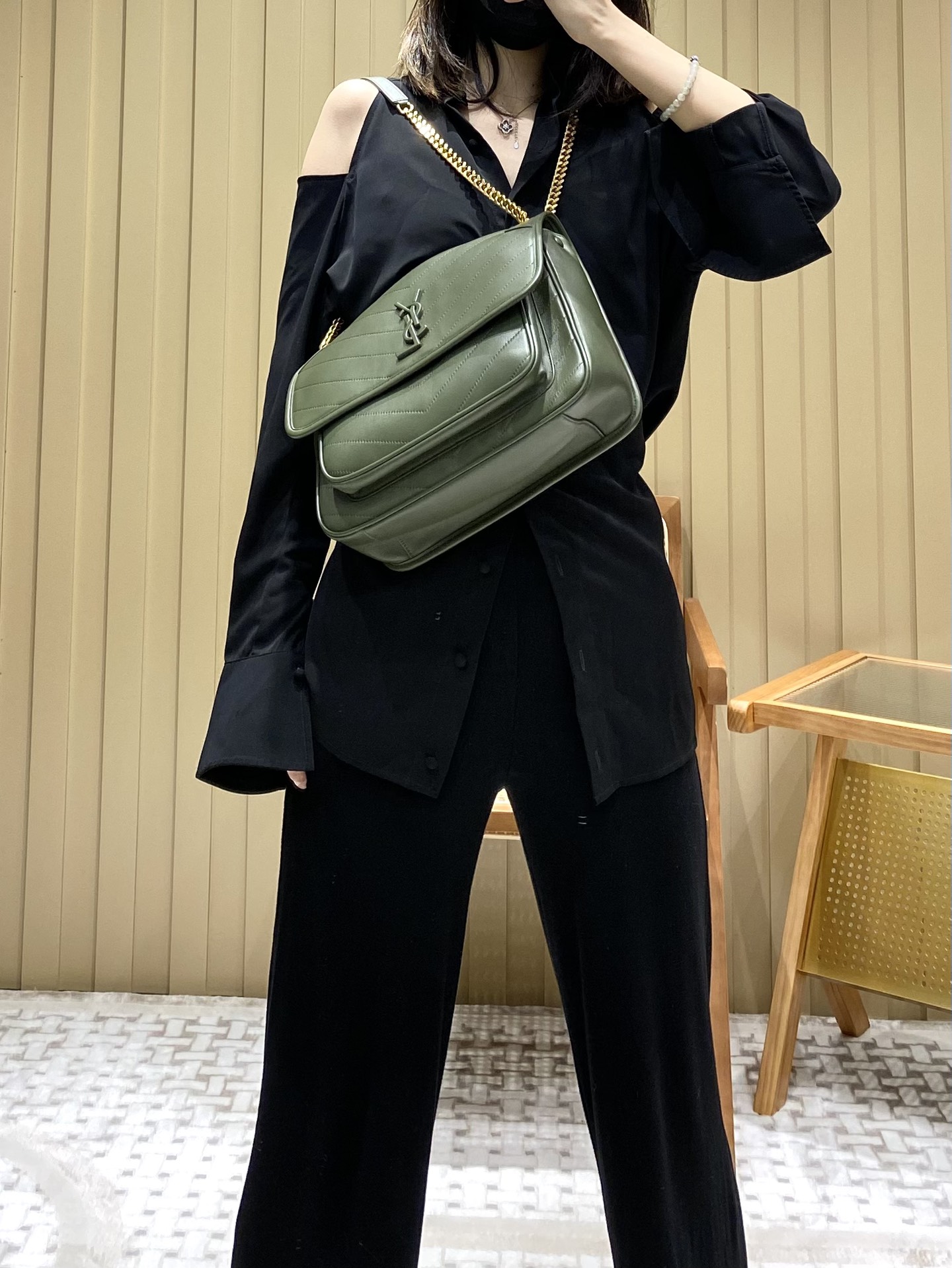 Saint laurent Ysl 𝑵𝒊𝒌𝒊 𝑳𝒂𝒎𝒃 28CM 小羊皮邮差包 498894/橄榄绿