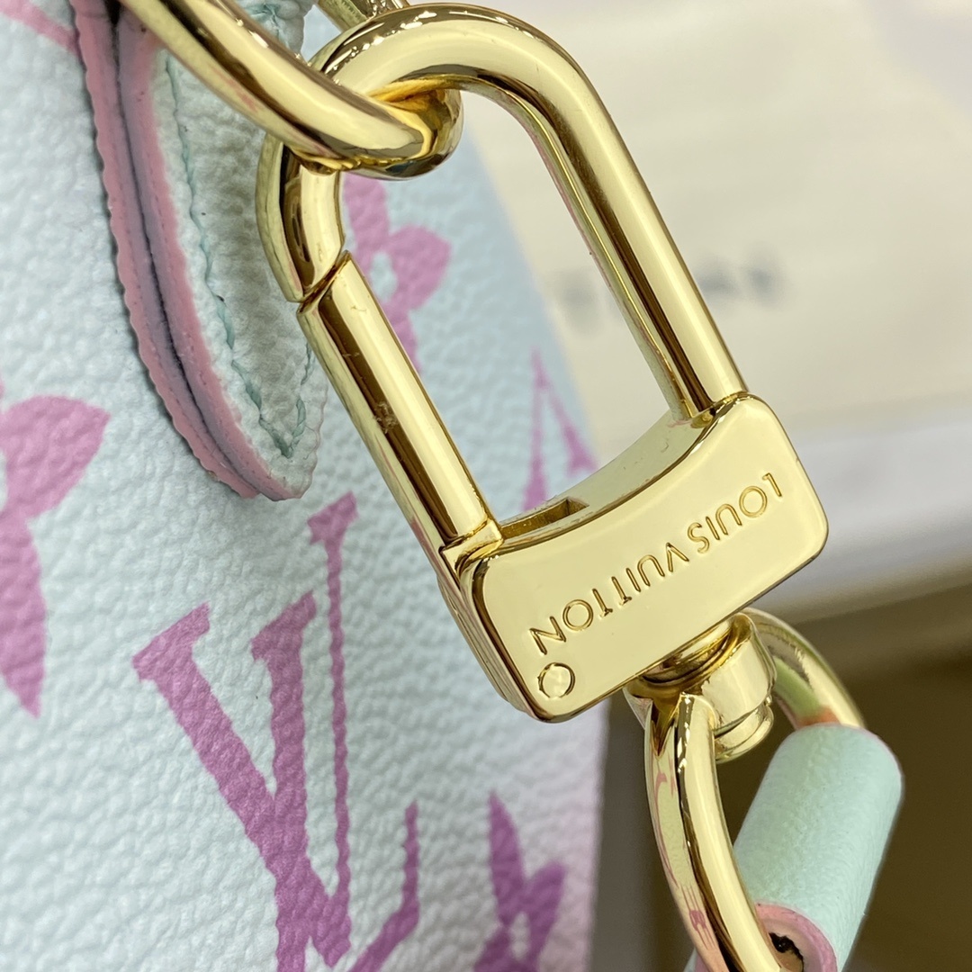 顶级原单M46078粉色59860紫色枕头包系列本款PapillonBB手袋放大Monogram帆布的经
