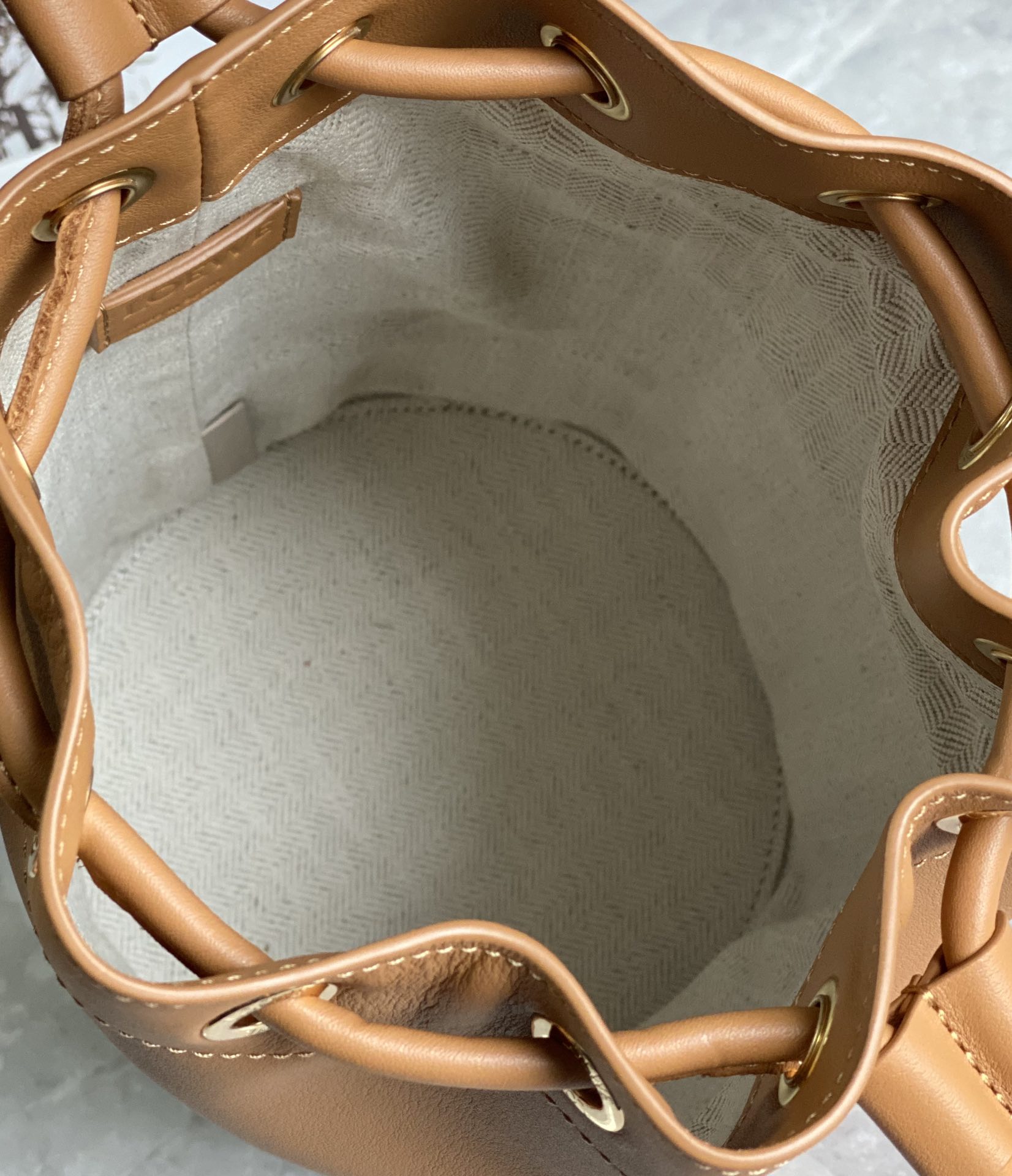 LOEWE罗意威 Sailor 抽绳水桶包 0678棕色