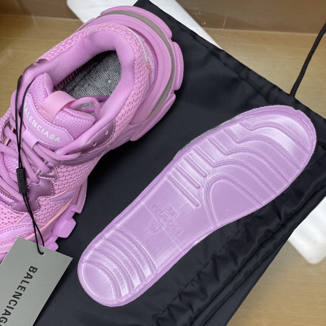 BALENCIAGA巴黎世家   巴黎22夏季新品TRACK.3  粉色/黑色/杏色网布运动鞋