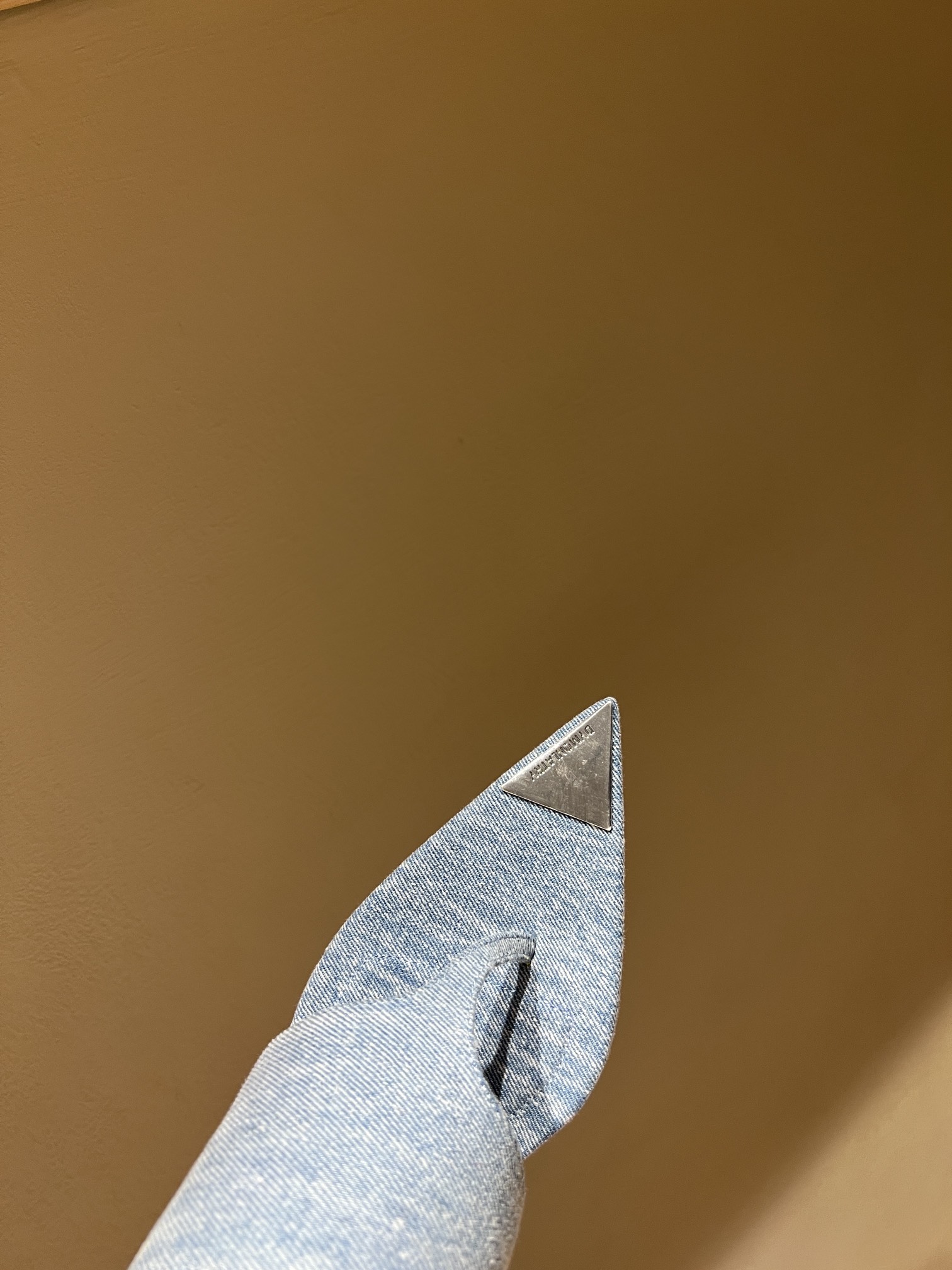 Trendy Metallic Cowboy Sandals with Unique Design and High Heels - 图片 4