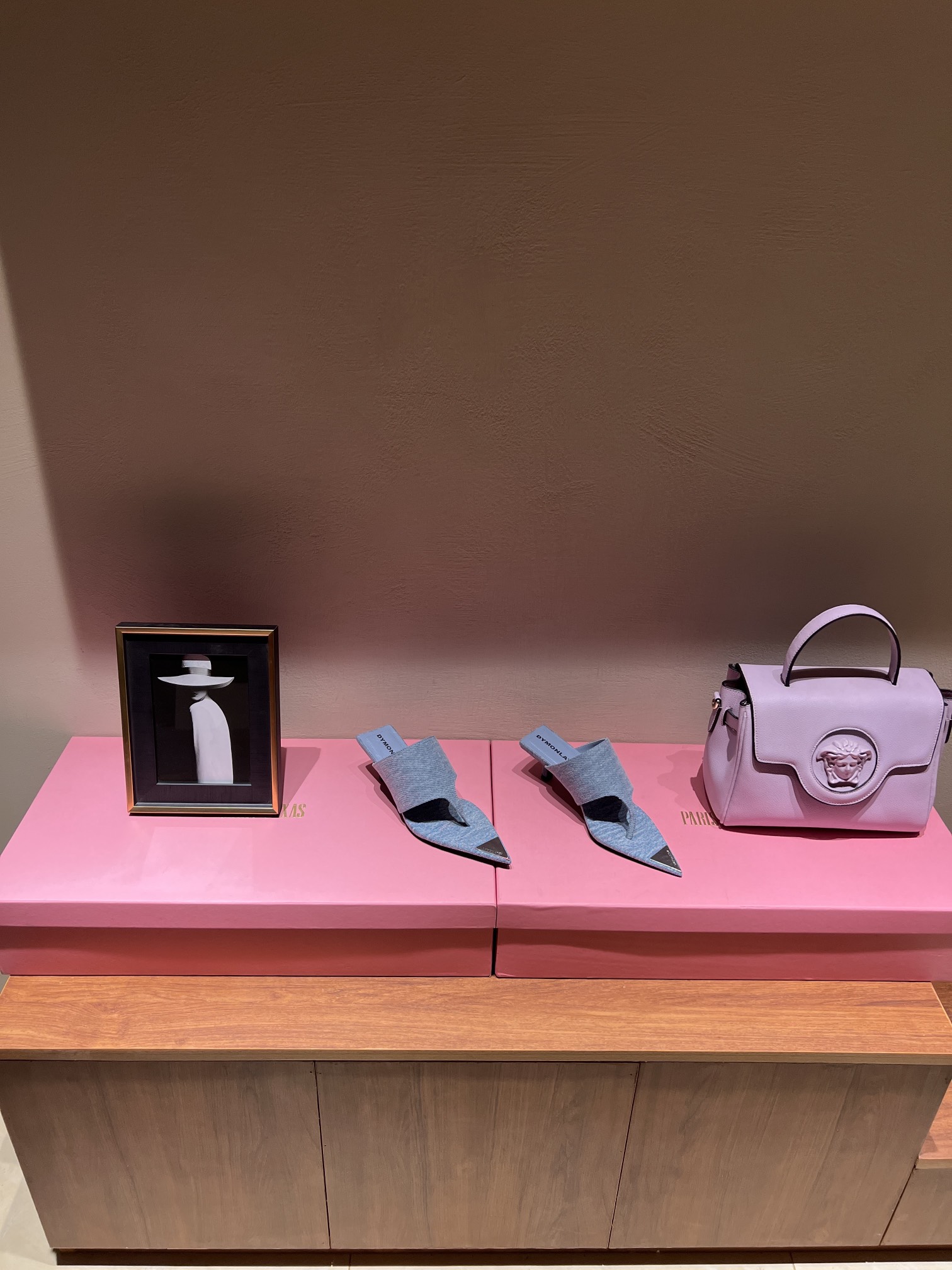 Trendy Metallic Cowboy Sandals with Unique Design and High Heels - 图片 2