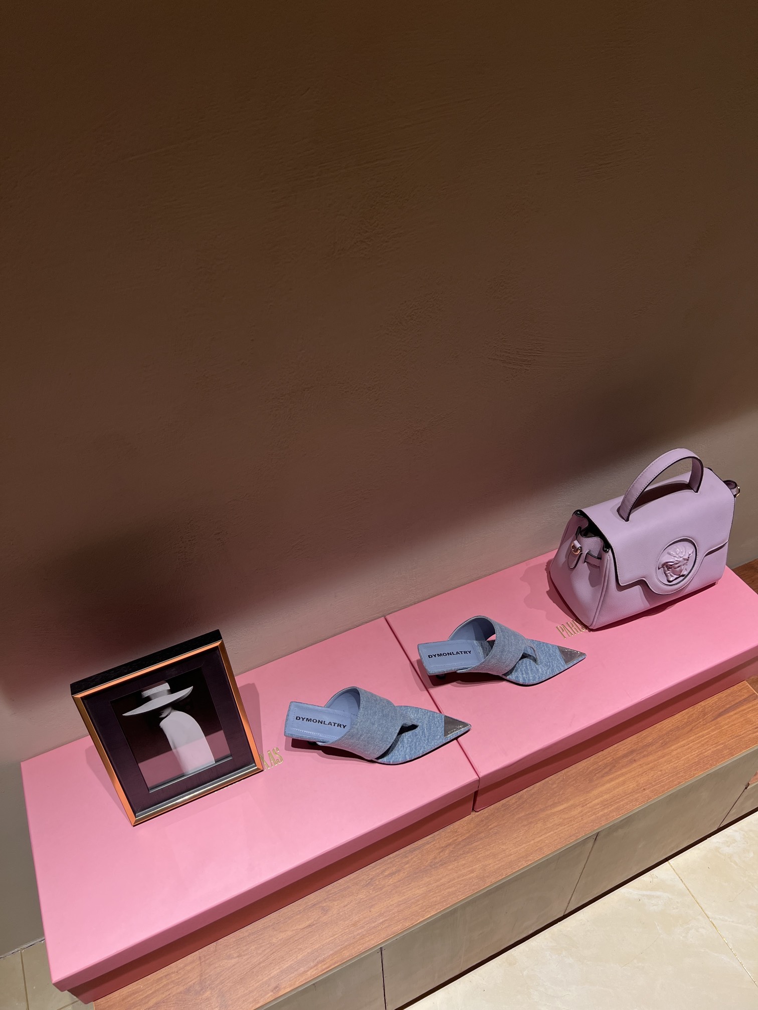 Trendy Metallic Cowboy Sandals with Unique Design and High Heels - 图片 8