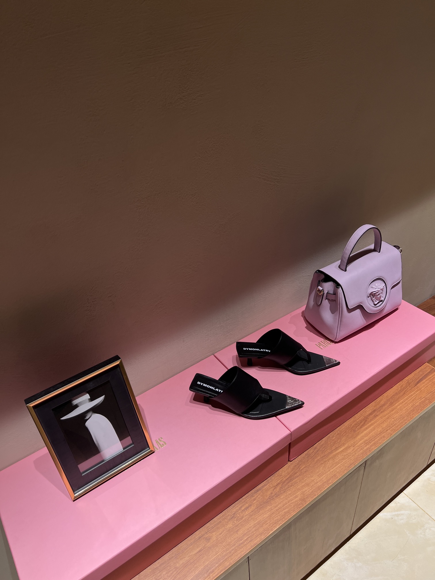 Fashion Review: Metallic Cowboy Sandals with Unique Head Decorations