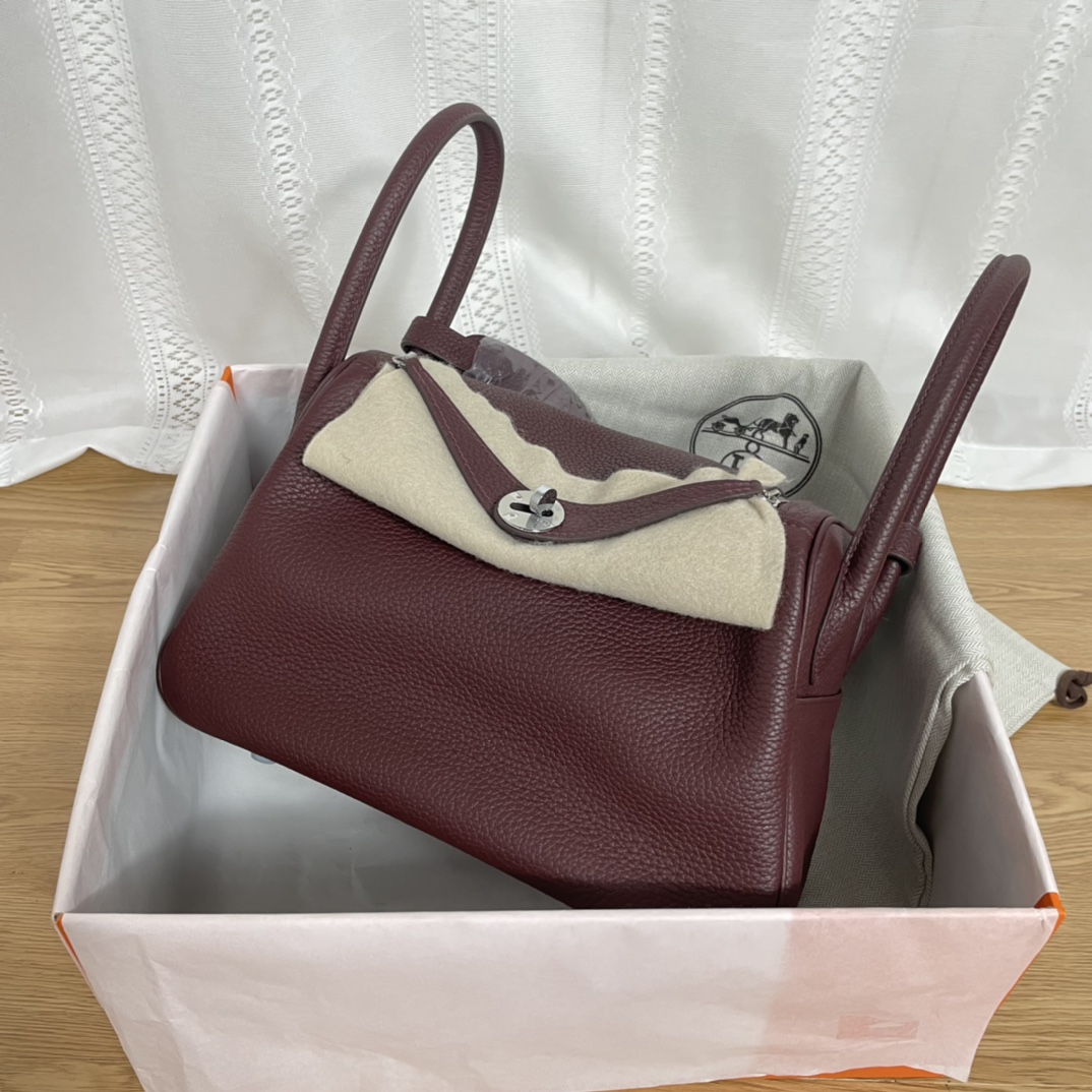 NO:717903,Lindy 26cm burgundy, silver buckle, imported TC leather, handmade wax thread, full leather with good gloss ~, Hermes, hermes, Hermes,19860909Lindy 26cm 酒红 银扣 进口TC皮 手工蜡线 皮质饱满光泽度好～,爱马仕,hermes,Hermes,,Bag