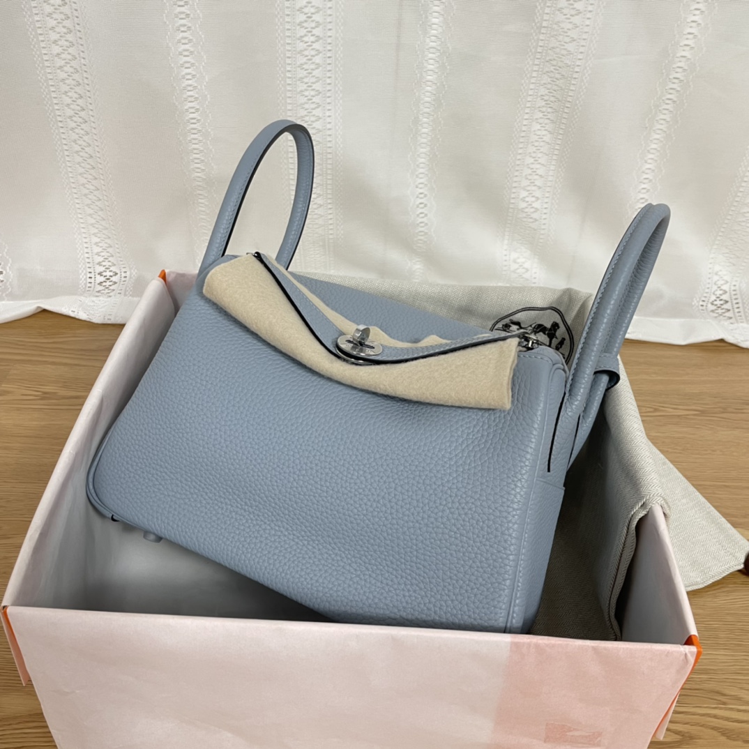 NO:717904,Lindy 26cm, linen blue, silver buckle, imported TC leather, handmade wax thread, full leather with good gloss ~, Hermes, hermes, Hermes,19860909Lindy 26cm 亚麻蓝 银扣 进口TC皮 手工蜡线 皮质饱满光泽度好～,爱马仕,hermes,Hermes,,Bag