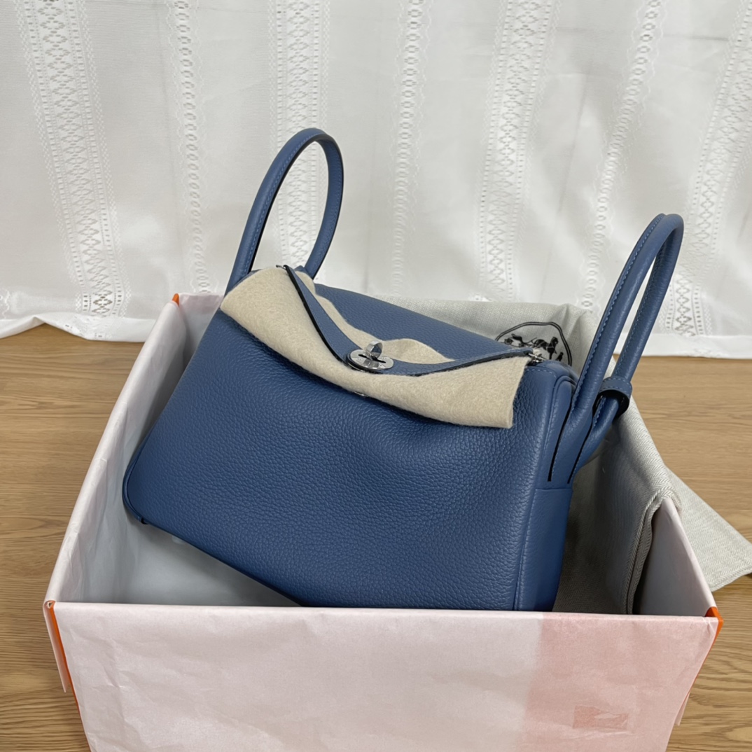 NO:717922,Lindy 26cm, agate blue, silver buckle, imported TC leather, handmade wax thread, full leather with good gloss ~, Hermes, hermes, Hermes,19860909Lindy 26cm 玛瑙蓝 银扣 进口TC皮 手工蜡线 皮质饱满光泽度好～,爱马仕,hermes,Hermes,,Bag
