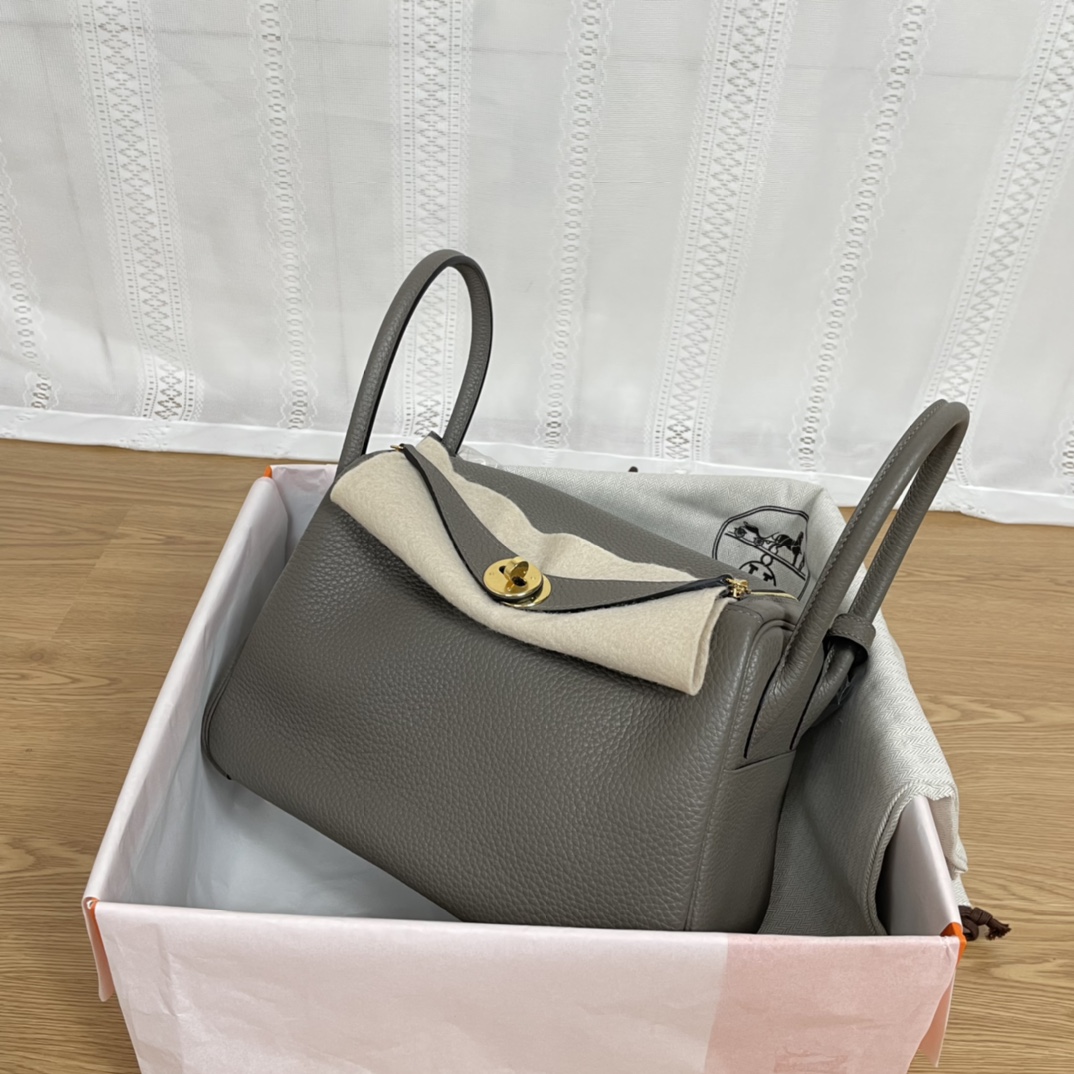 NO:717935,Lindy 26cm pewter gray, gold buckle, imported TC leather, handmade wax thread, full leather with good gloss ~, Hermes, hermes, Hermes,19860909Lindy 26cm 锡器灰 金扣 进口TC皮 手工蜡线 皮质饱满光泽度好～,爱马仕,hermes,Hermes,,Bag