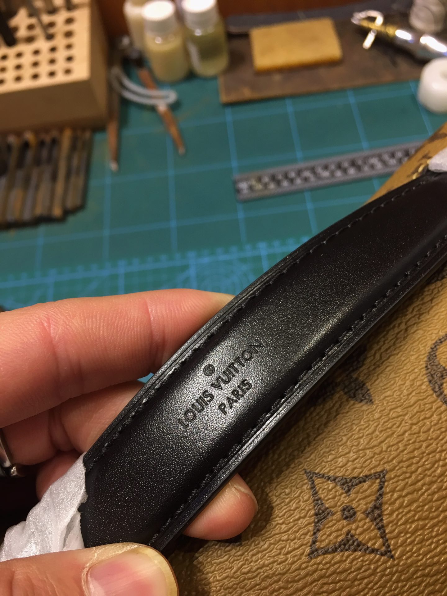 Louis Vuitton 专柜款经典手袋 8