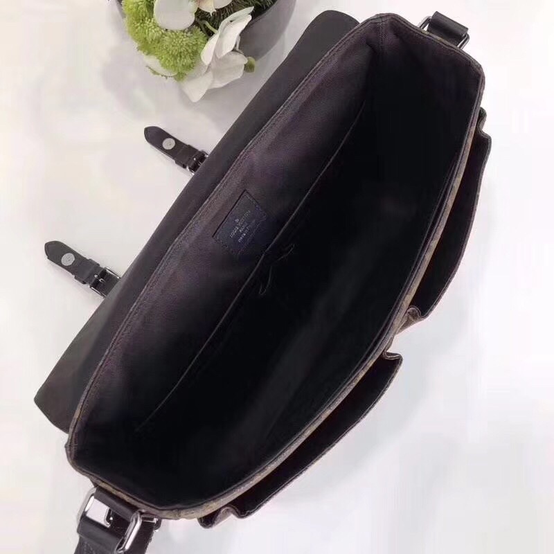 Louis Vuitton Luxury Handbag Collection 7