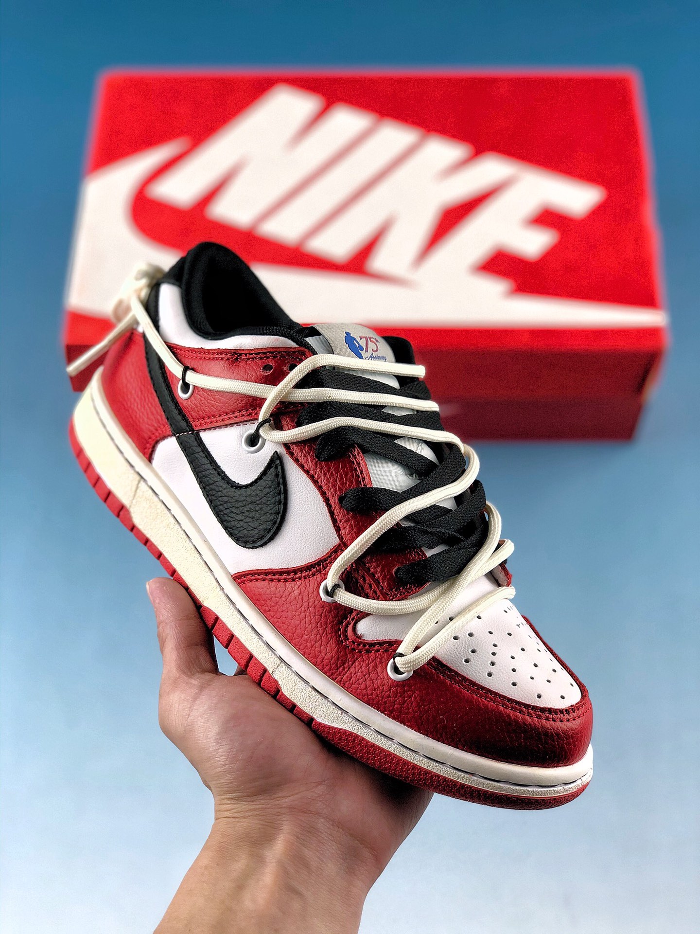  终端放店
NBA x NK Dunk Low 