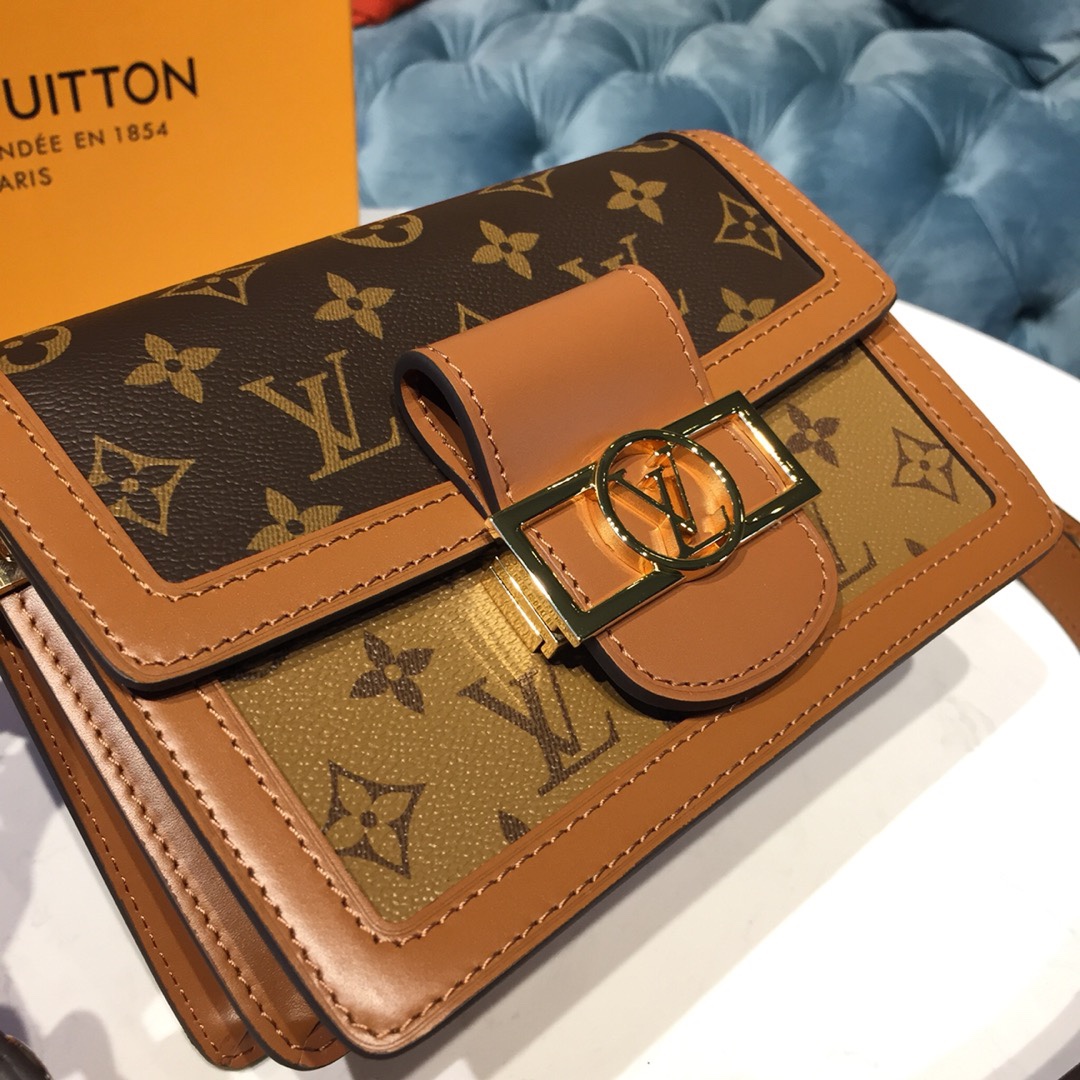 Louis Vuitton Luxury Handbag Collection 4