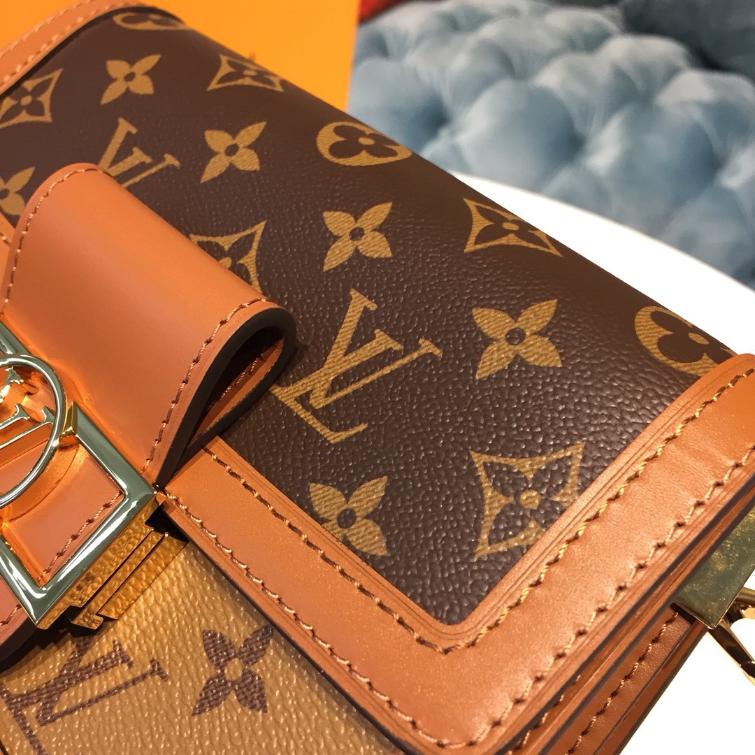 Louis Vuitton Luxury Handbag Collection 3