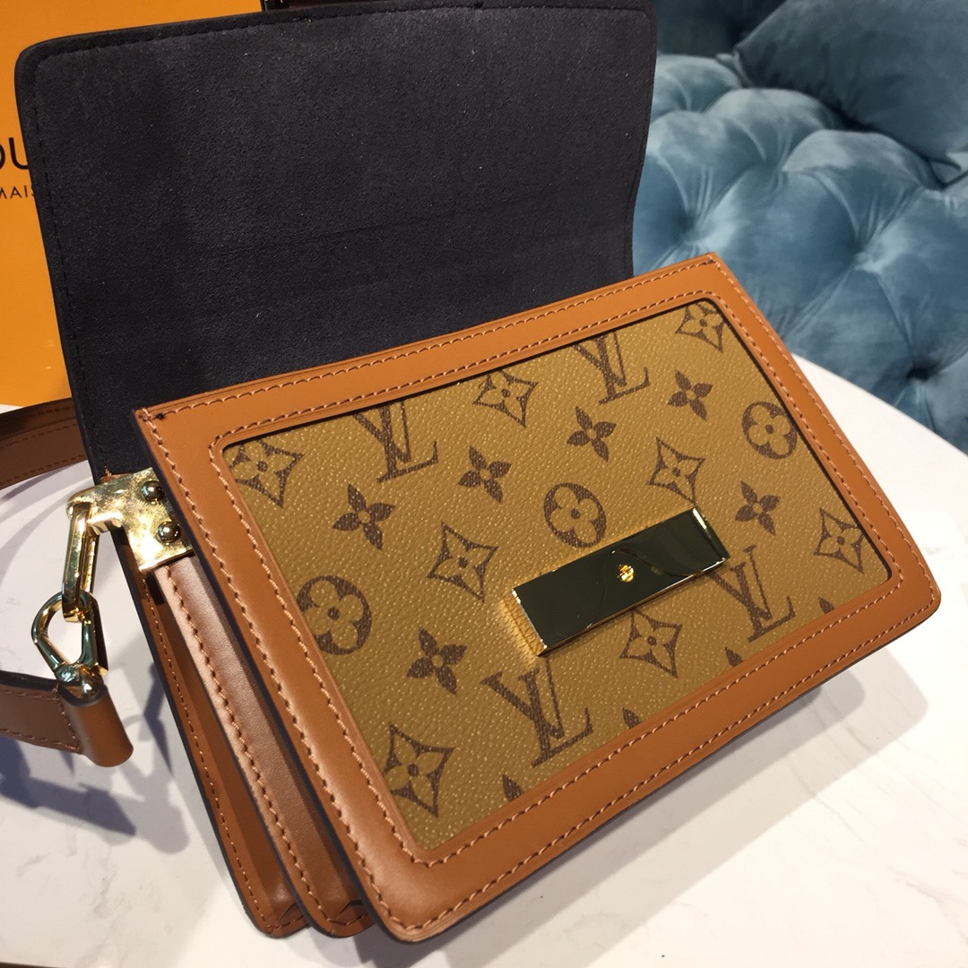 Louis Vuitton Luxury Handbag Collection 7