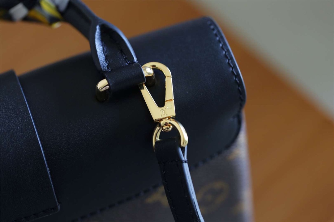 Louis Vuitton Haute Couture Classic Luxury Handbag Shoulder Crossbody 6