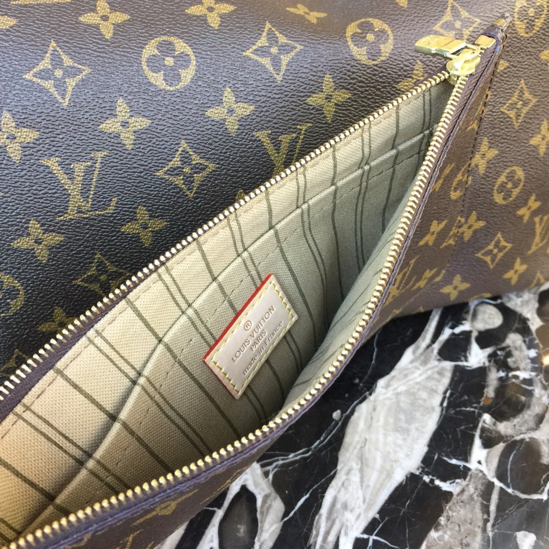 Louis Vuitton Luxury Handbag Collection 6