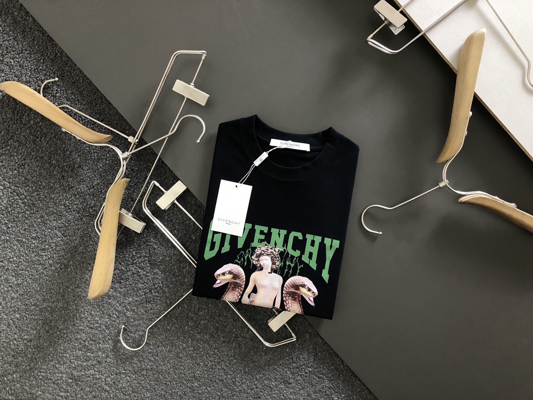 Givenchy Clothing T-Shirt Black White Spring/Summer Collection Vintage Short Sleeve