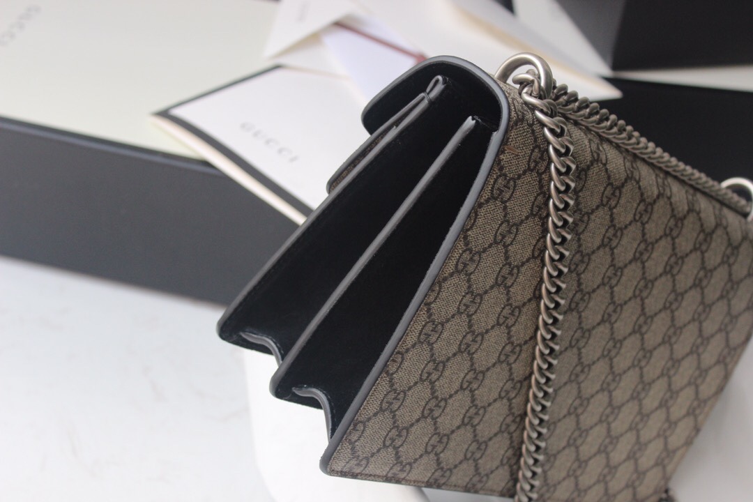 Gucci Bag Collection crafted with premium materials and signature design 4