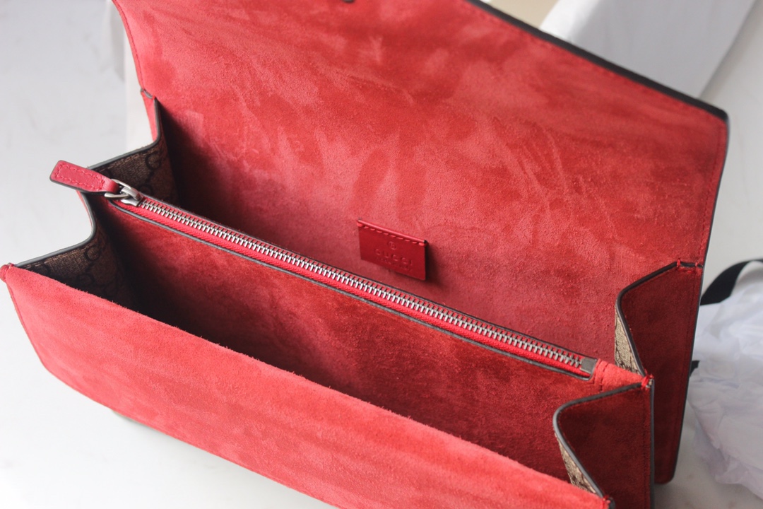 Gucci Bag Collection crafted with premium materials and signature design 5