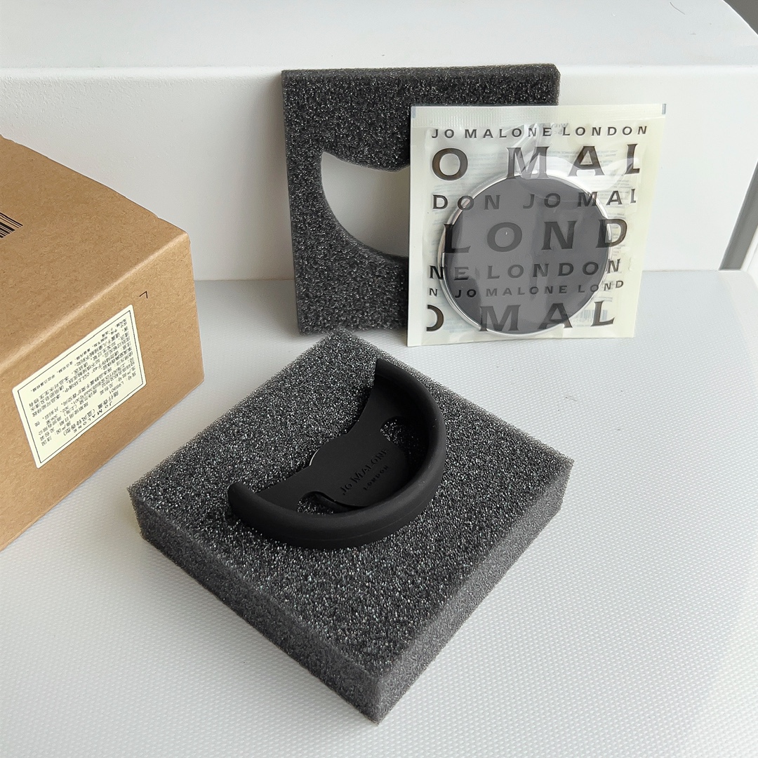 Jo Malone London Car Diffuser with Exclusive Holder - Four Scents 1 i1655323609 9062 0